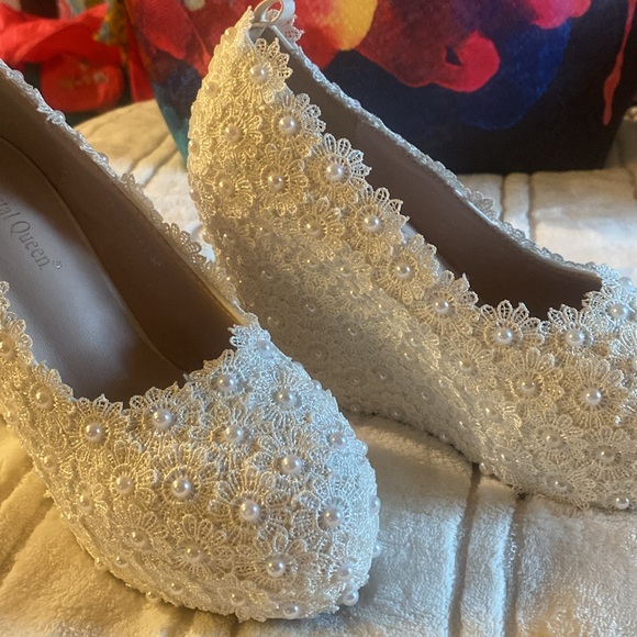 Crystal Queen wedding or prom shoes or anything you want them to be! Size 38 - Picture 4 of 8
